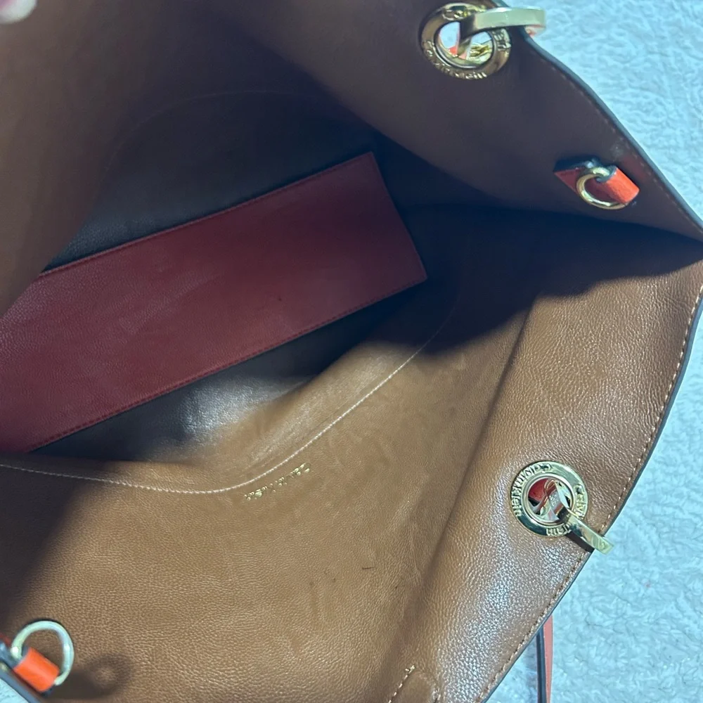 Calvin Klein Vibrant Orange‎ Tote - Picture 8 of 13